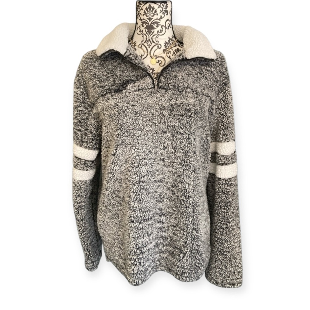 Cali 1850 | Varsity Striped Sleeves Quarter Zip Pullover Sherpa